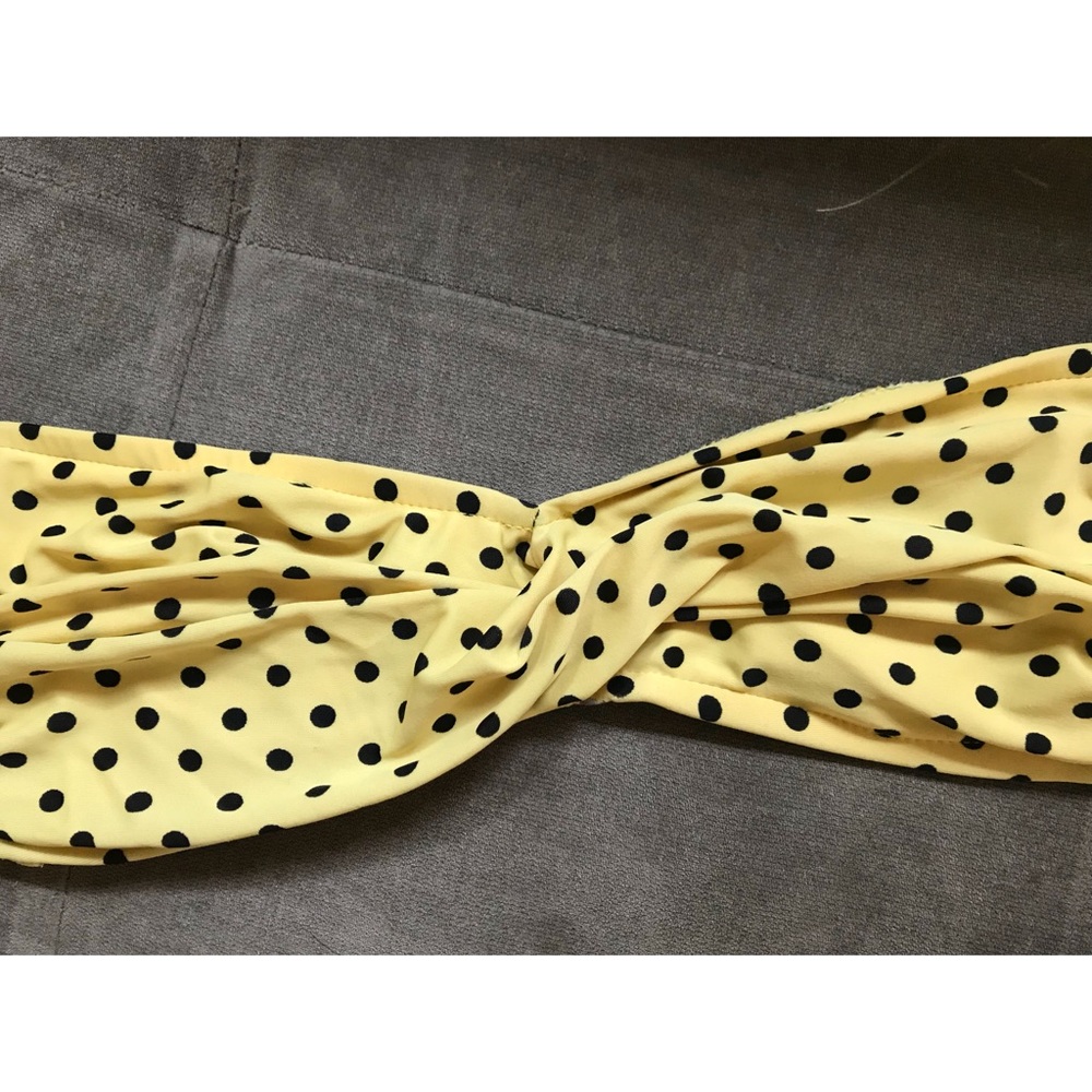 Yellow Polka-dot bikini - Picture 4 of 4